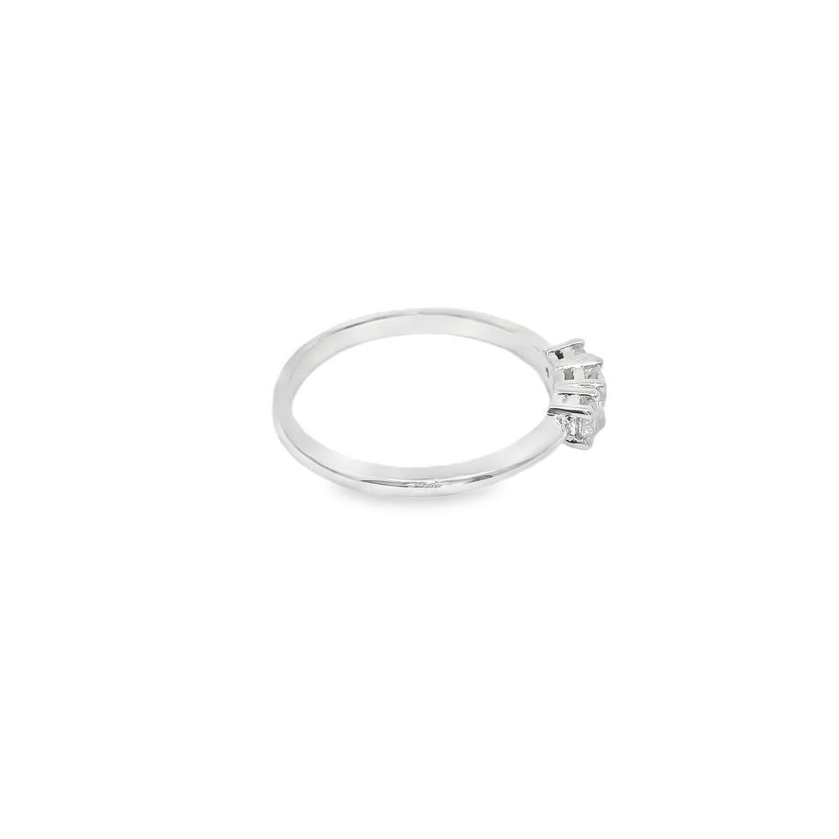 Anillo de compromiso.