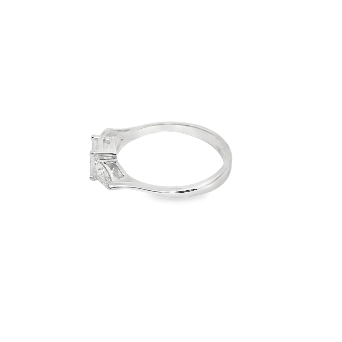Anillo de compromiso.
