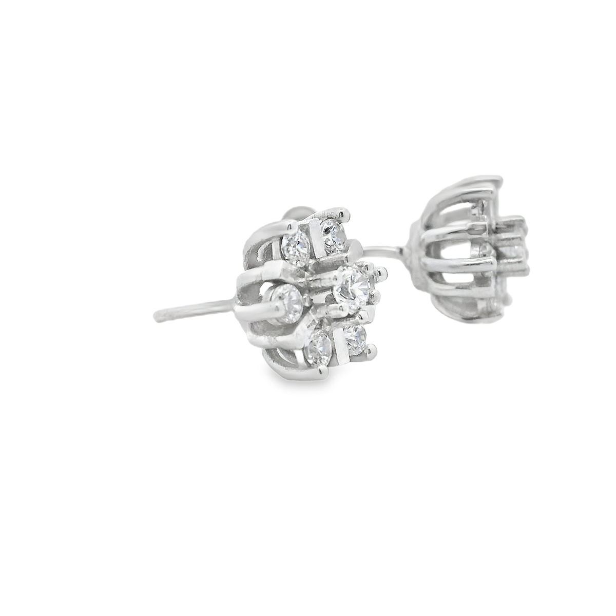 Pendientes cortos.