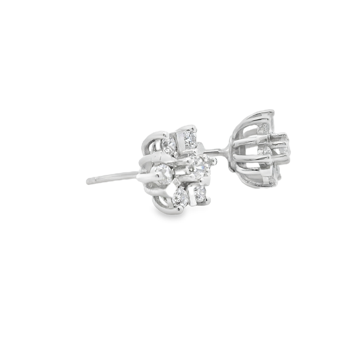 Pendientes cortos.