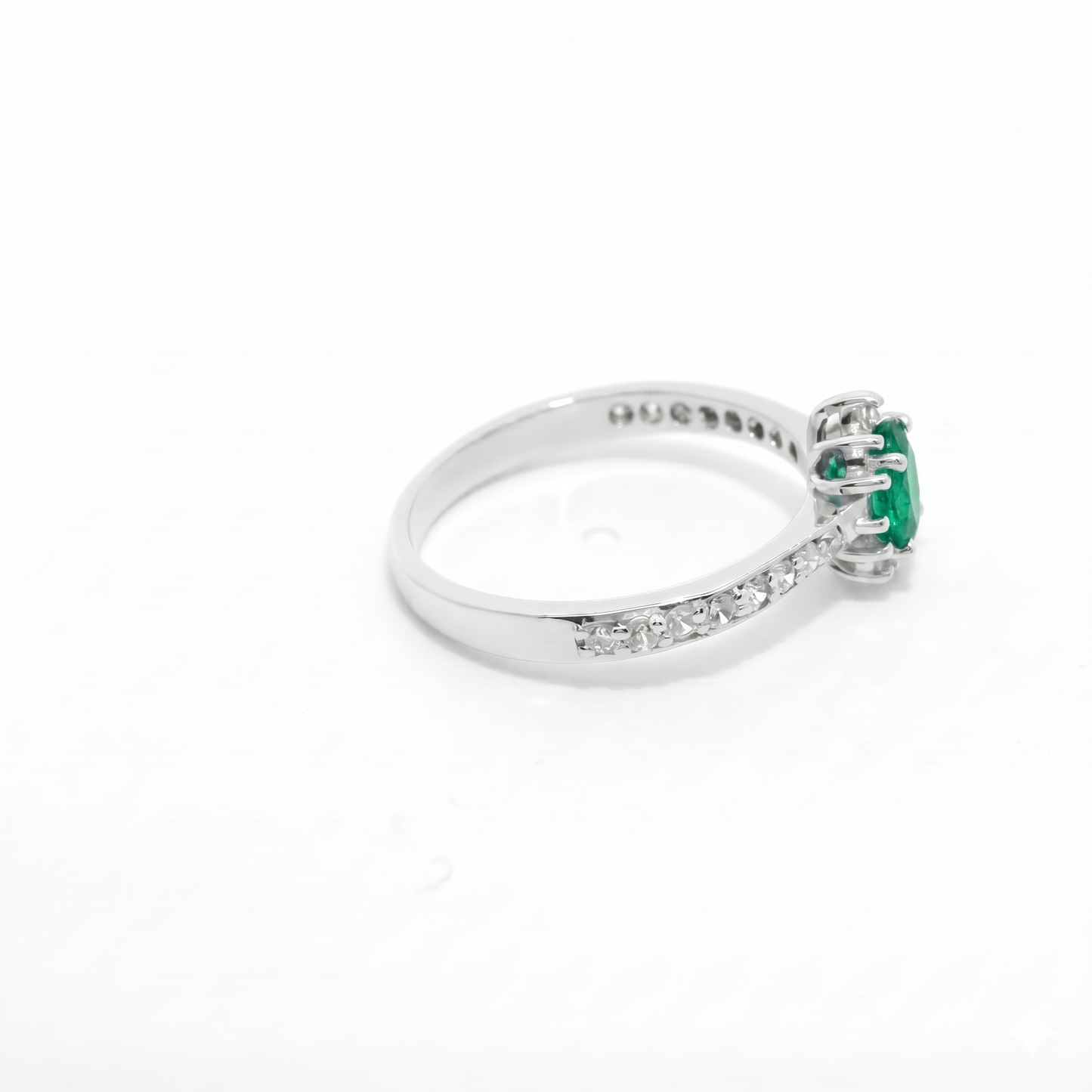 Anillo de color.