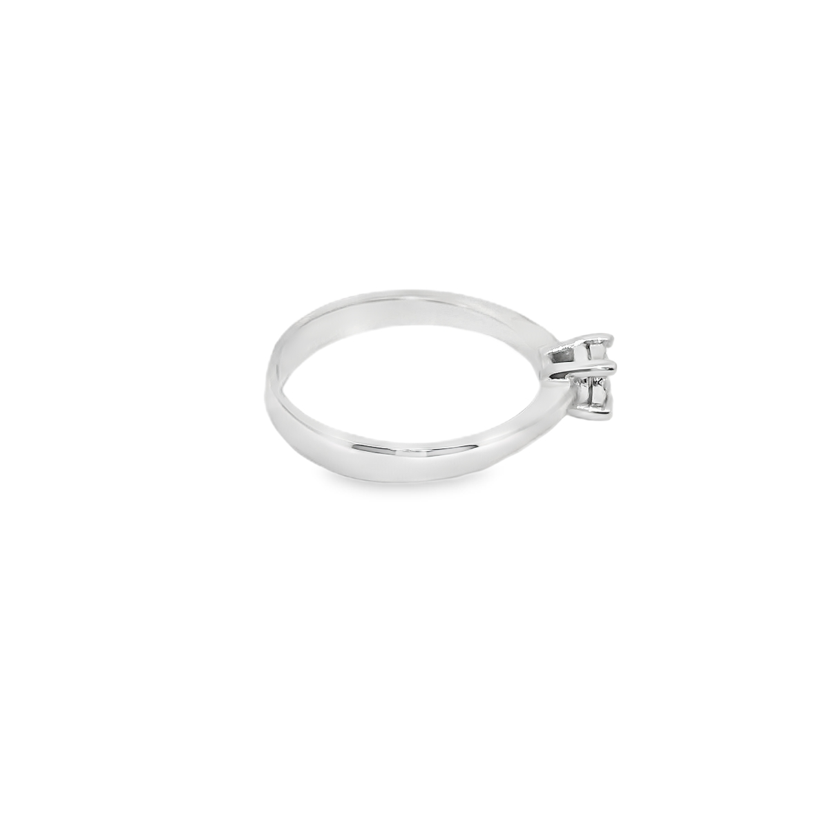 Anillo de compromiso.