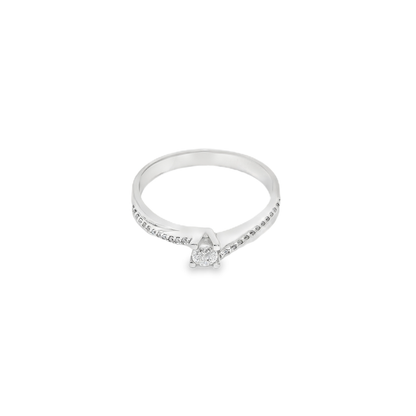 Anillo de compromiso.