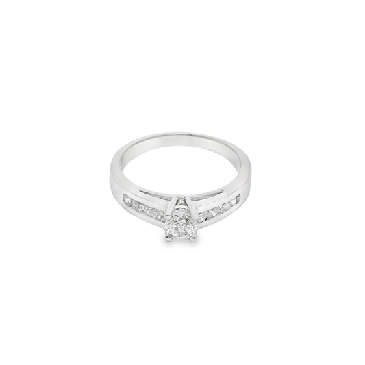 Anillo de compromiso.