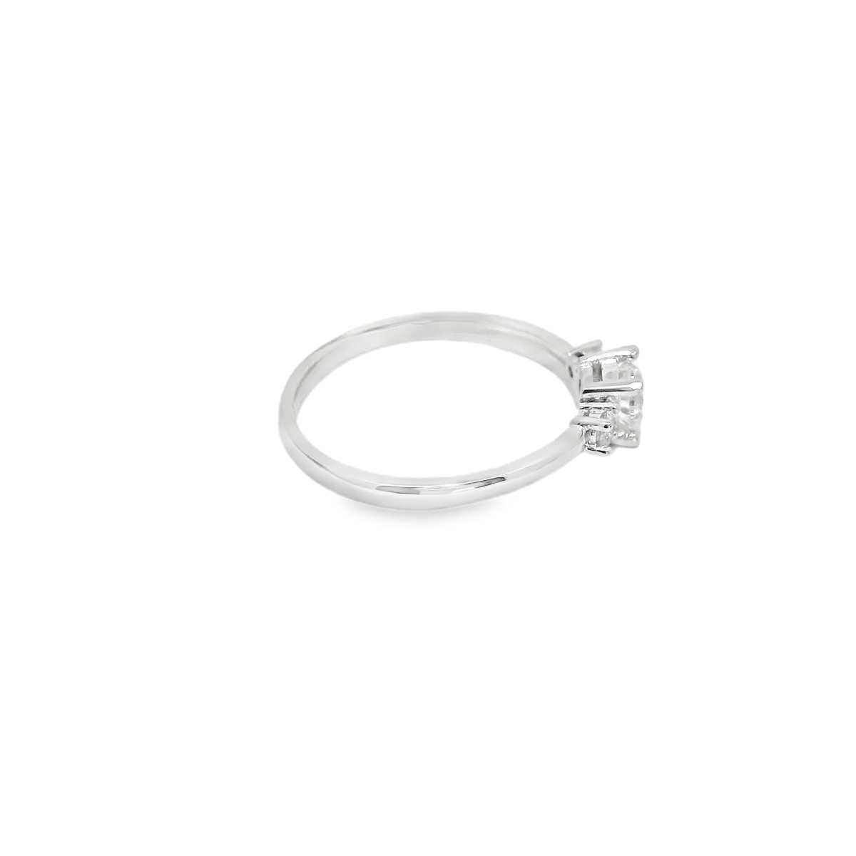 Anillo de compromiso.