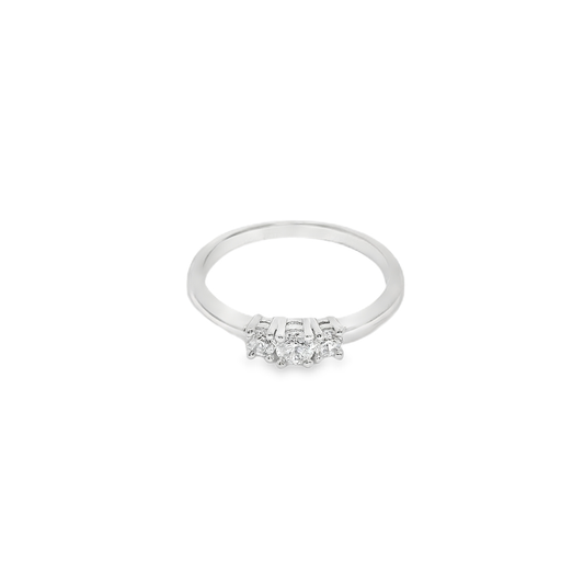 Anillo de compromiso.
