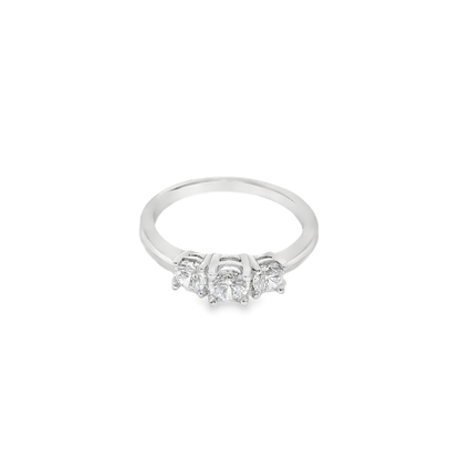 Anillo de compromiso.