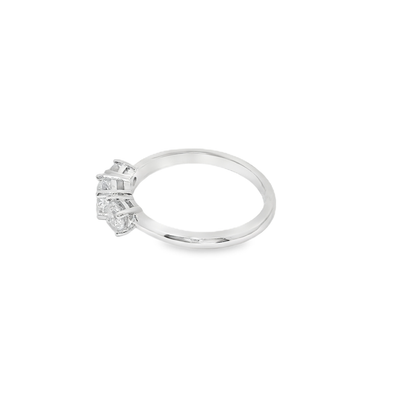 Anillo de compromiso.