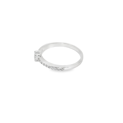 Anillo de compromiso.