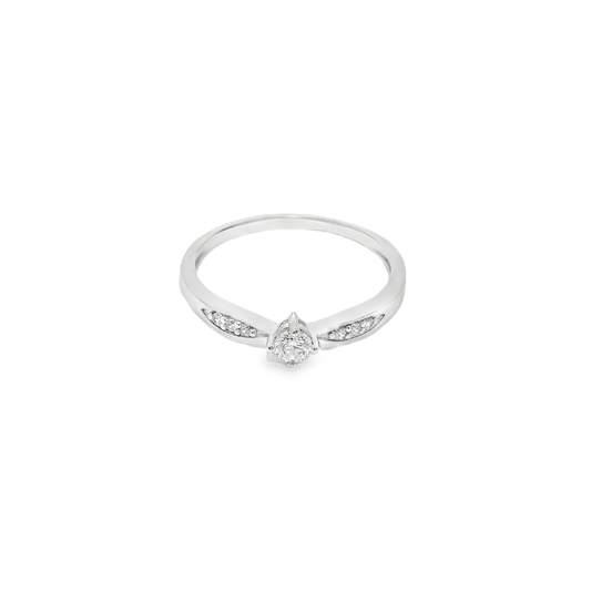 Anillo de compromiso.
