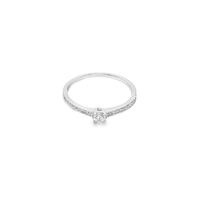 Anillo de compromiso.
