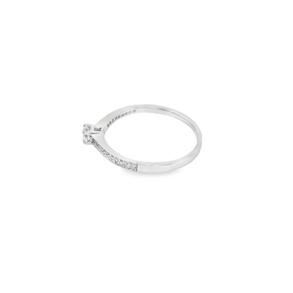 Anillo de compromiso.