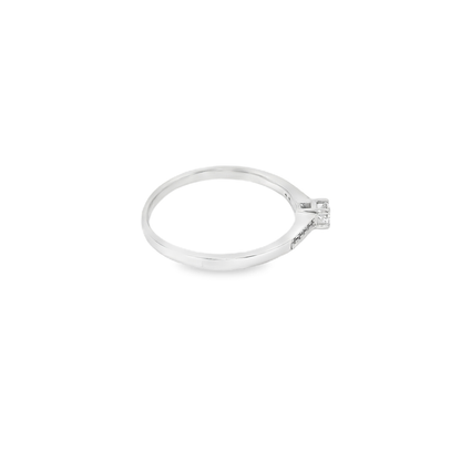 Anillo de compromiso.
