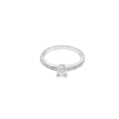 Anillo de compromiso.