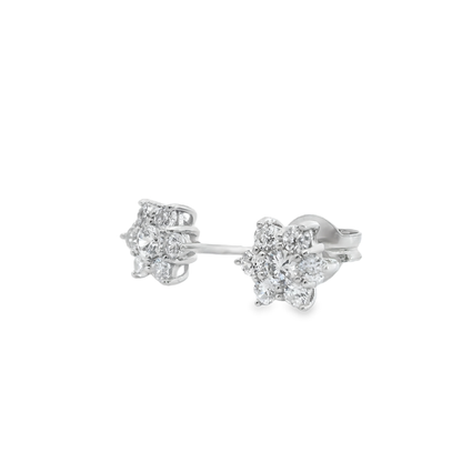 Pendientes cortos.