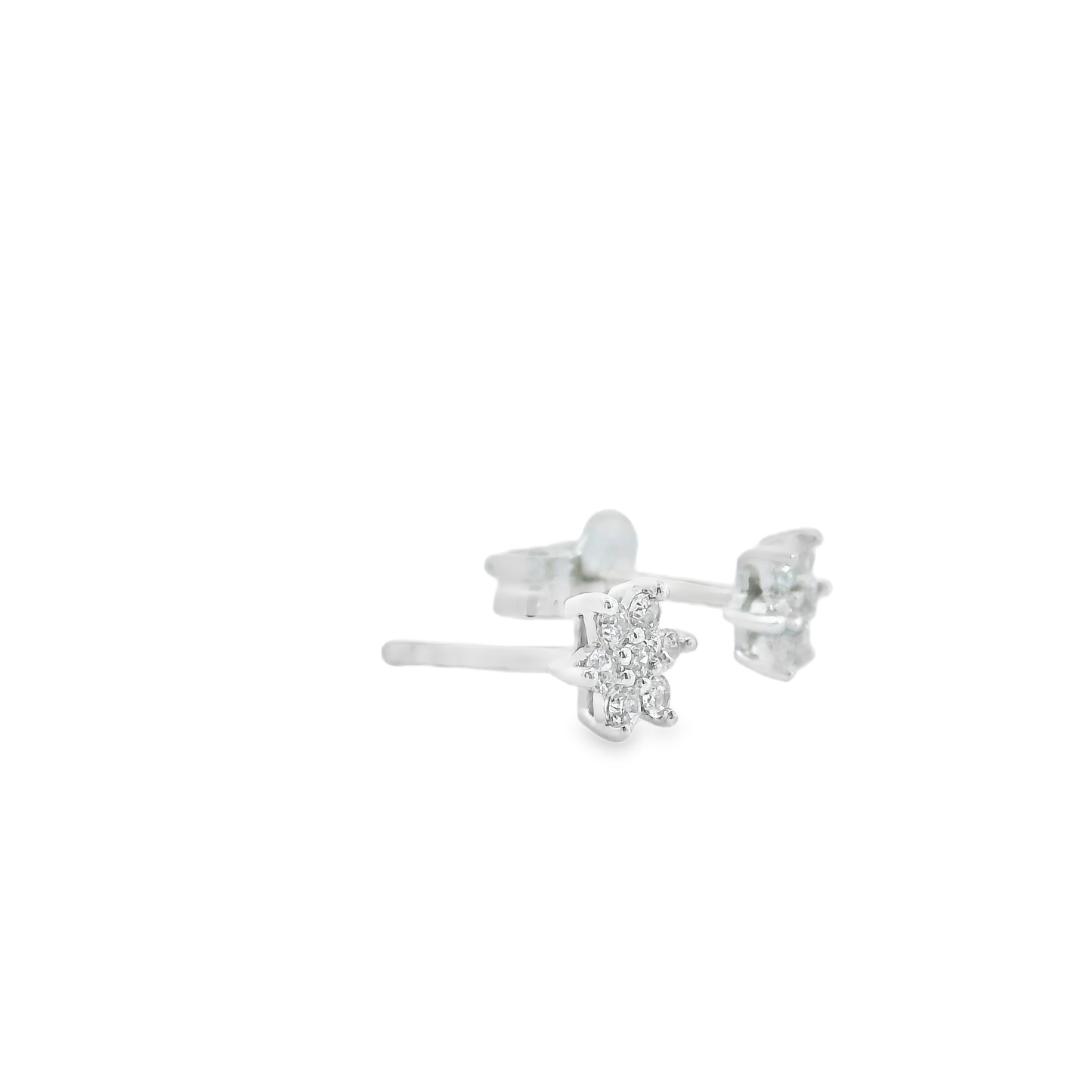 Pendientes cortos.