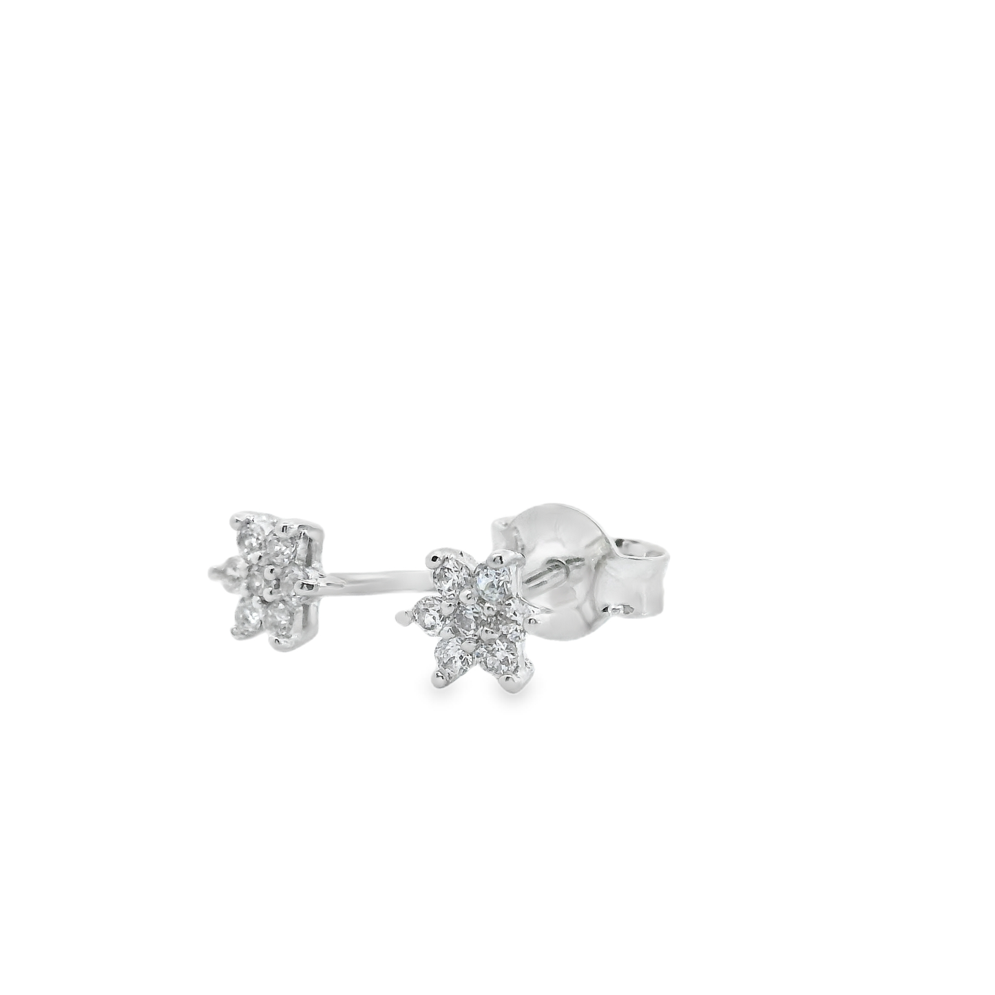 Pendientes cortos.