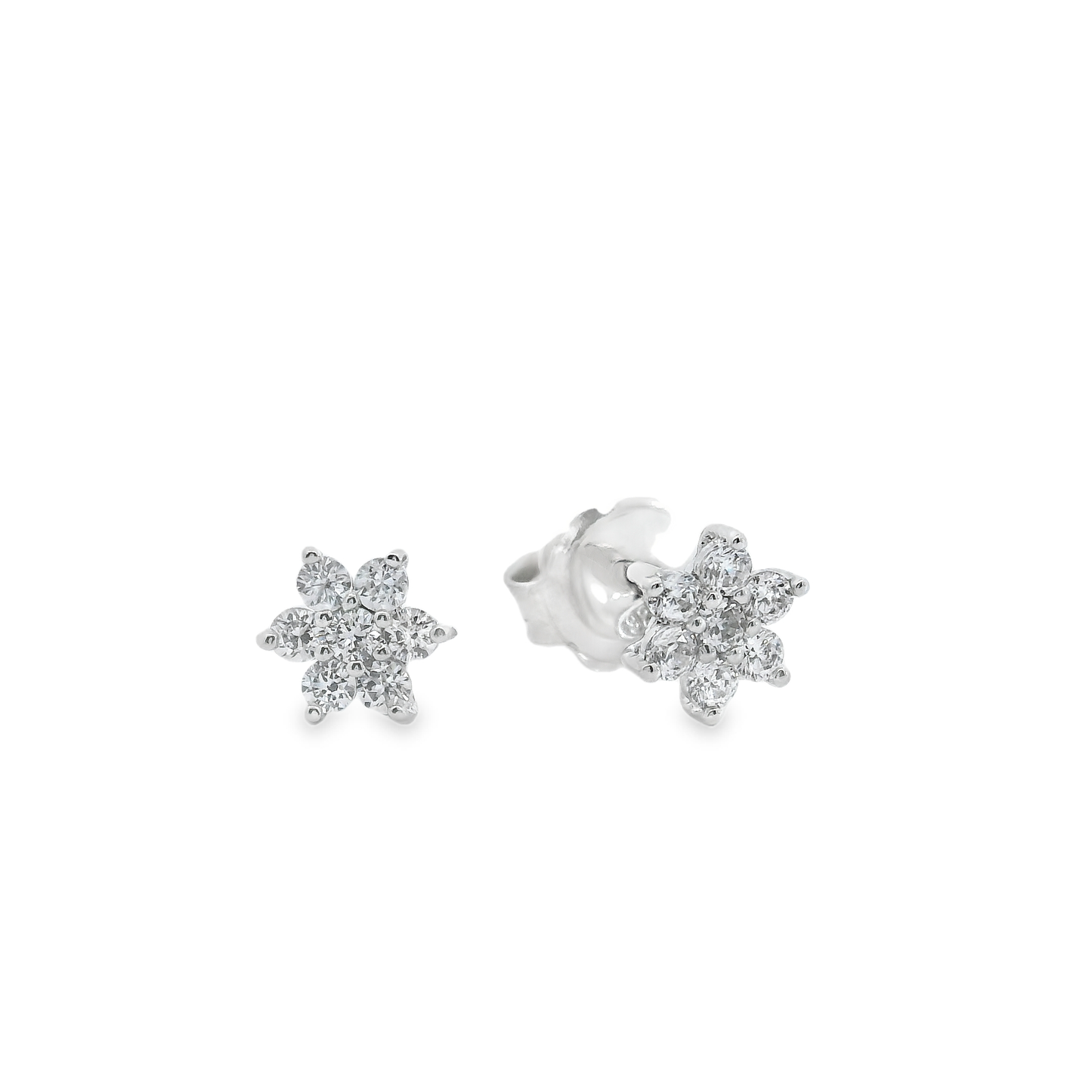 Pendientes cortos.