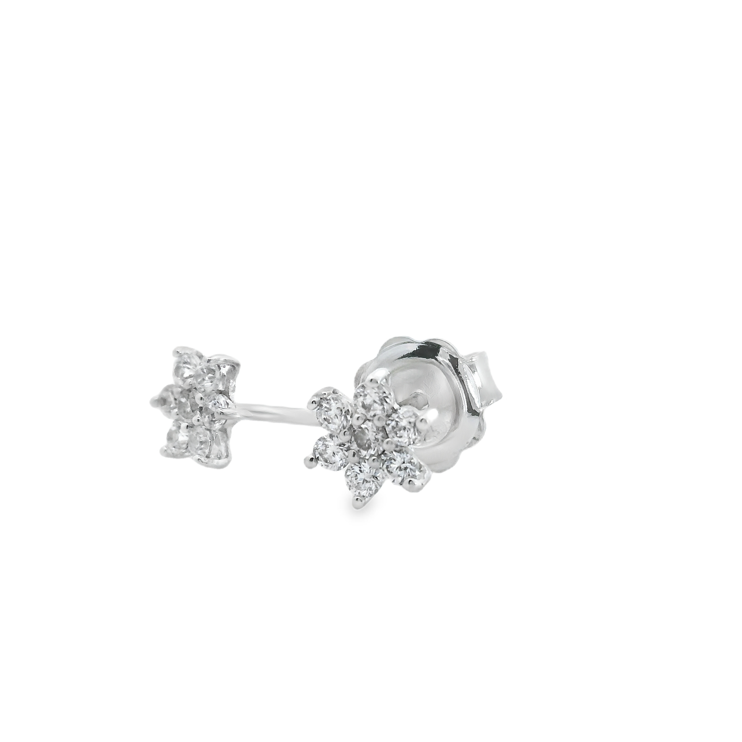 Pendientes cortos.