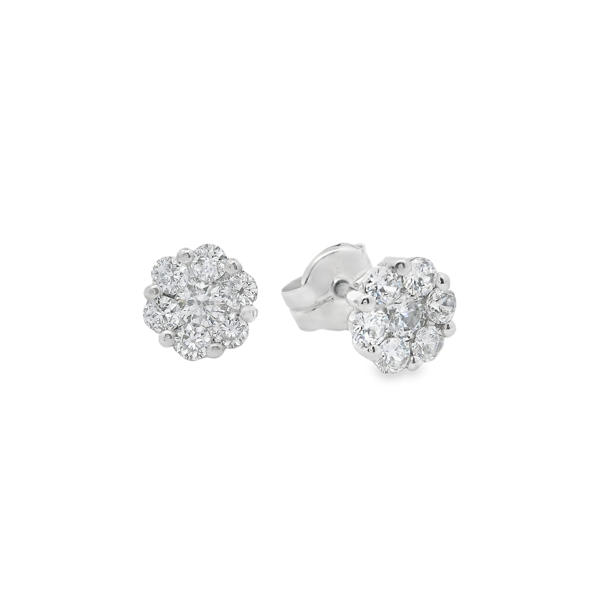 Pendientes cortos.