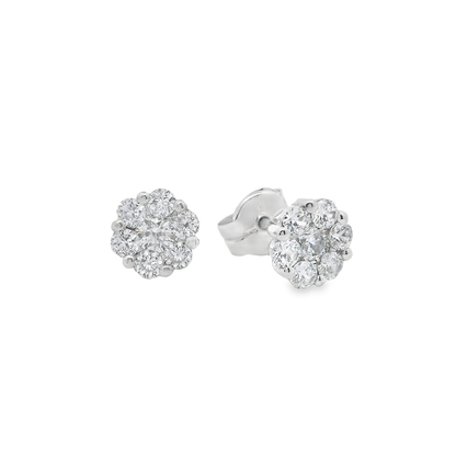 Pendientes cortos.