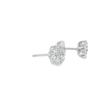 Pendientes cortos.