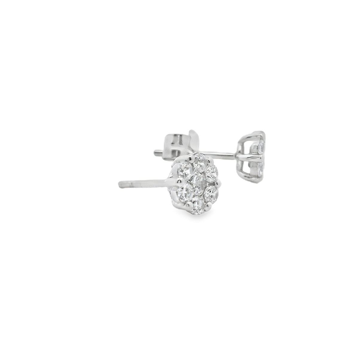 Pendientes cortos.