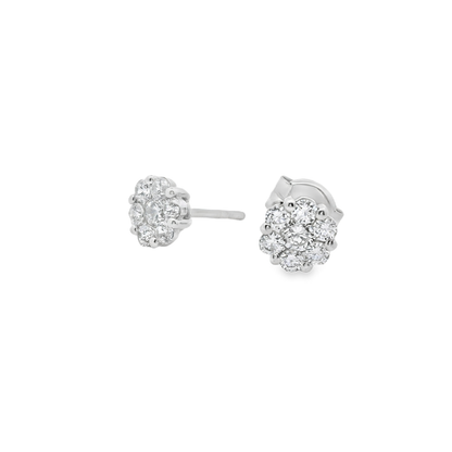 Pendientes cortos.