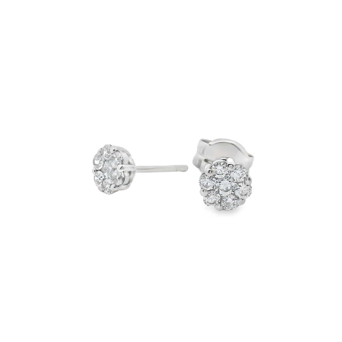 Pendientes cortos.
