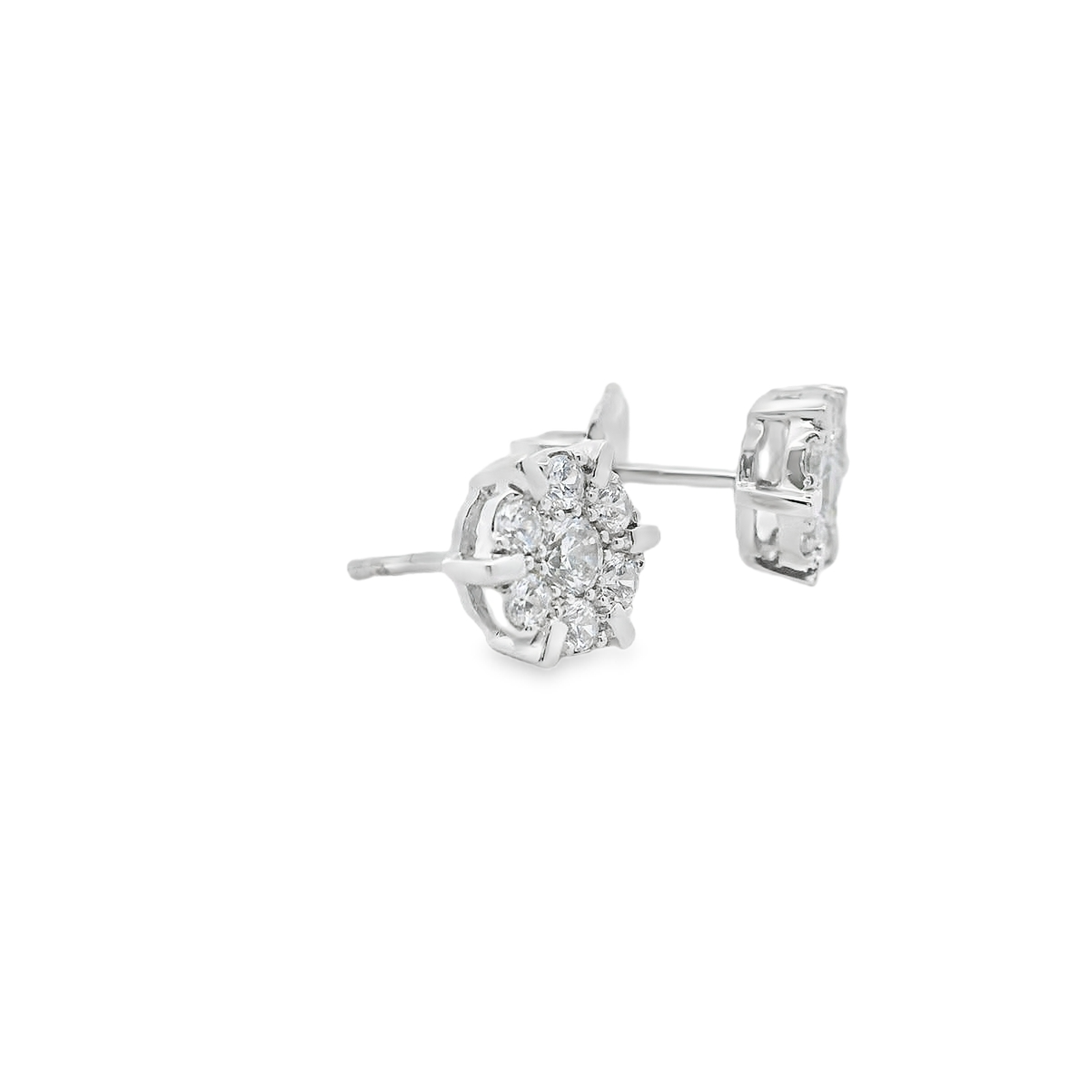 Pendientes cortos.