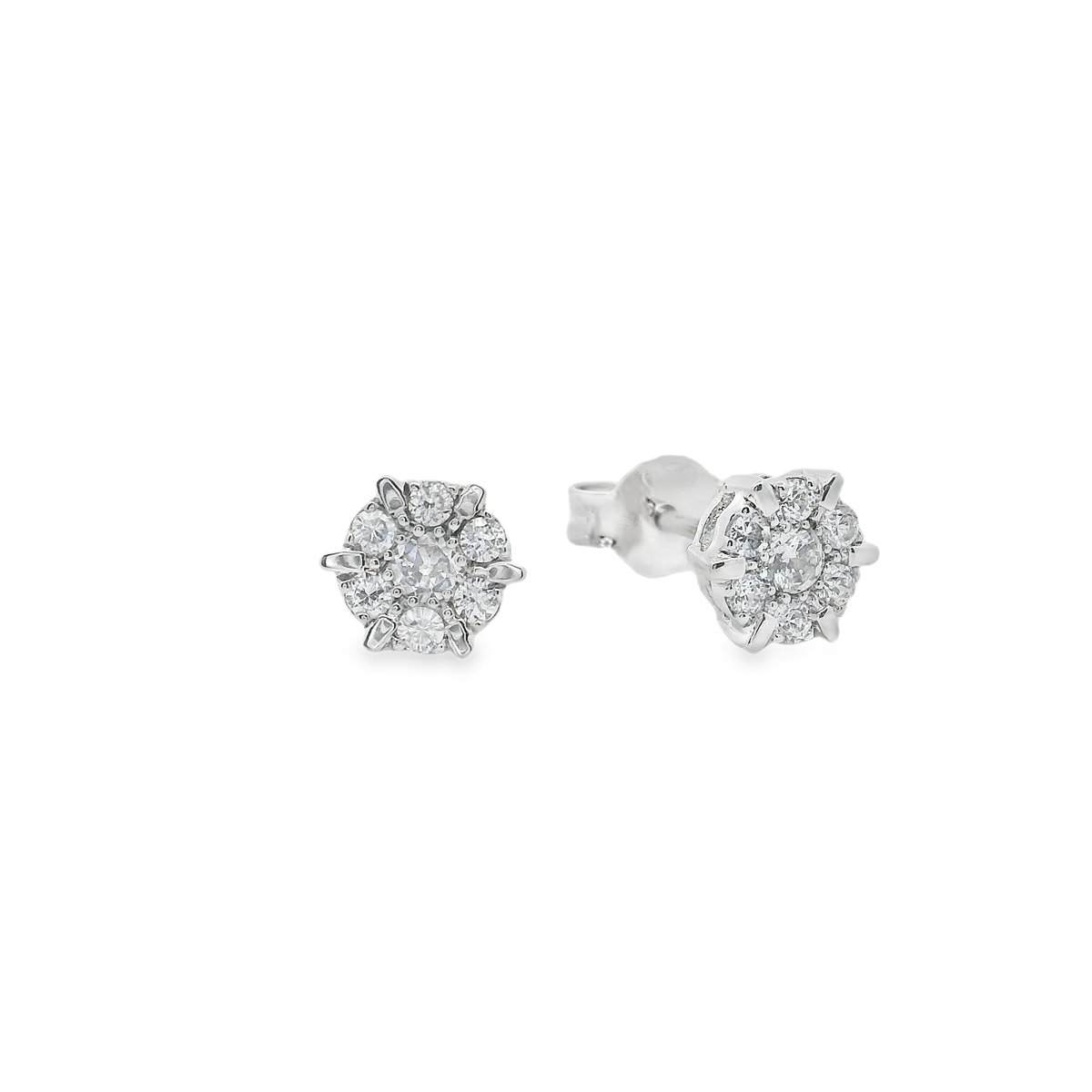 Pendientes cortos.