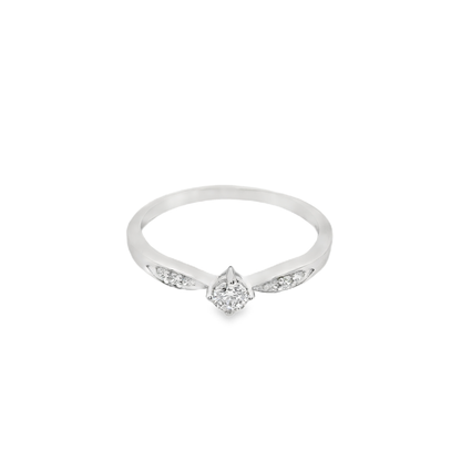 Anillo de compromiso.