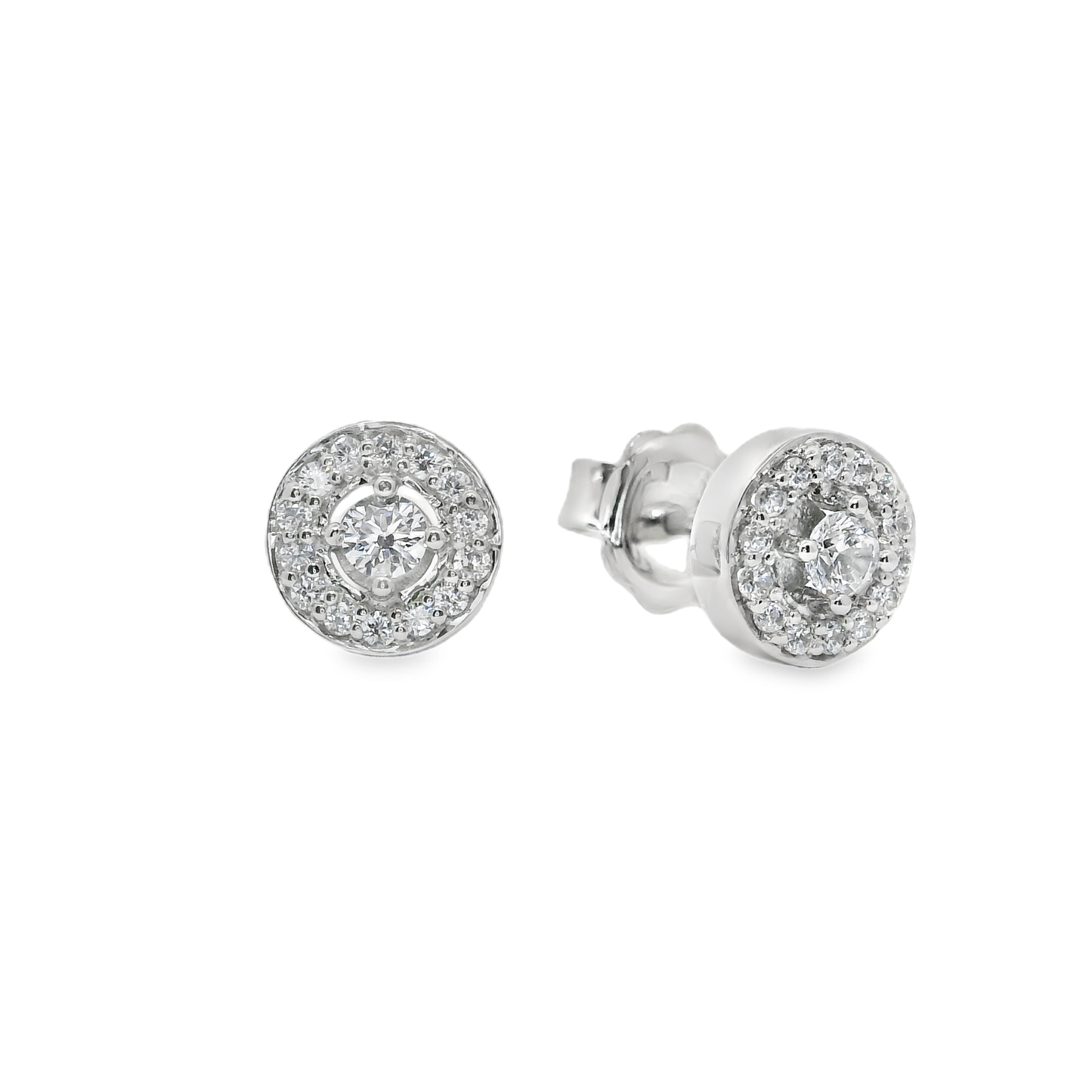Pendientes cortos.