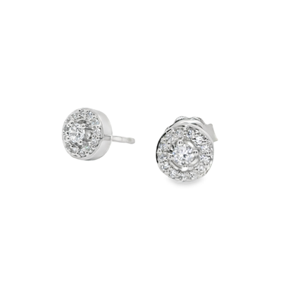 Pendientes cortos.