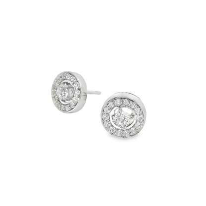 Pendientes cortos.