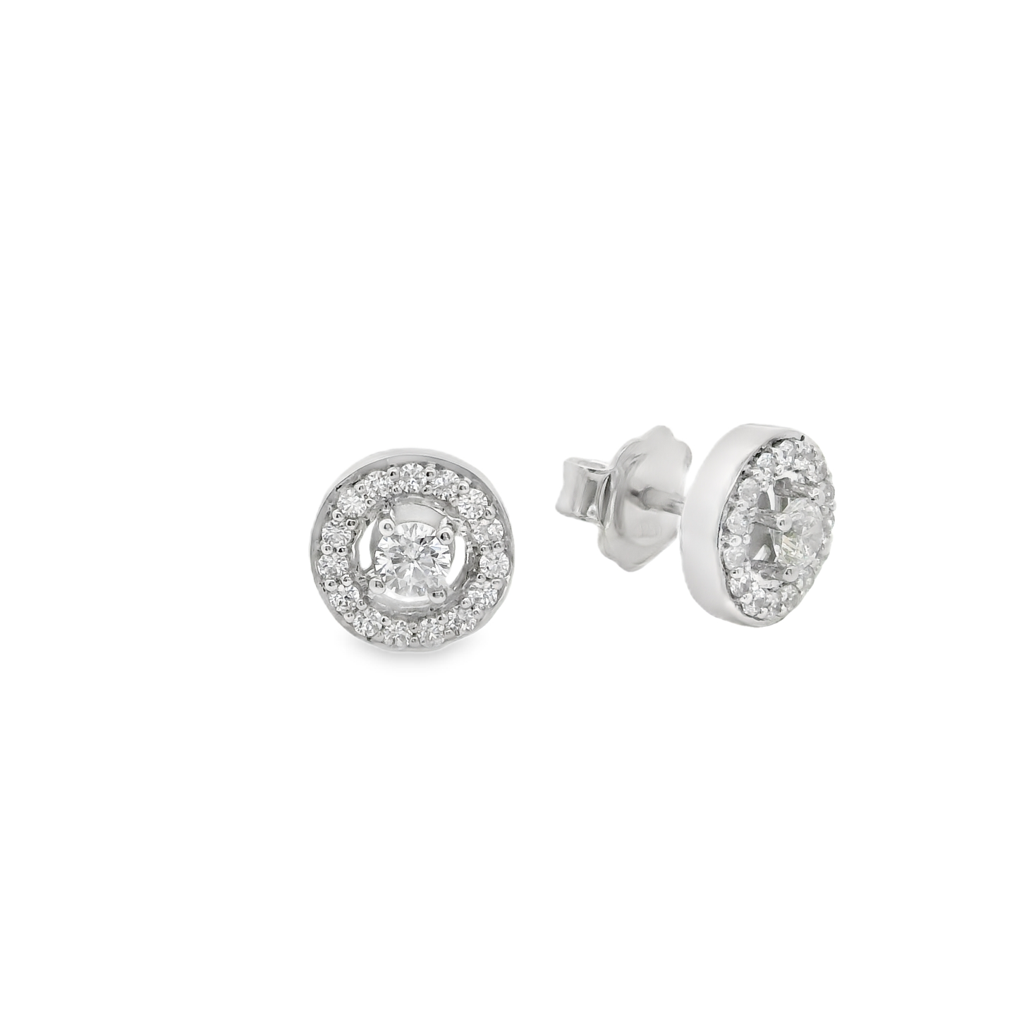Pendientes cortos.