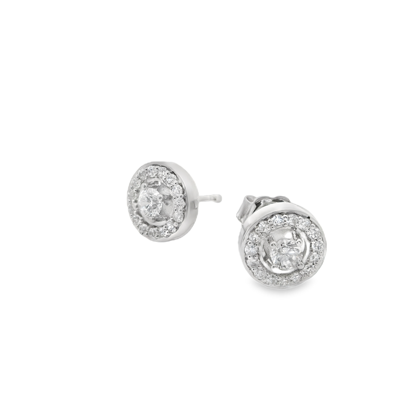 Pendientes cortos.