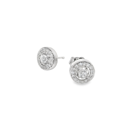 Pendientes cortos.