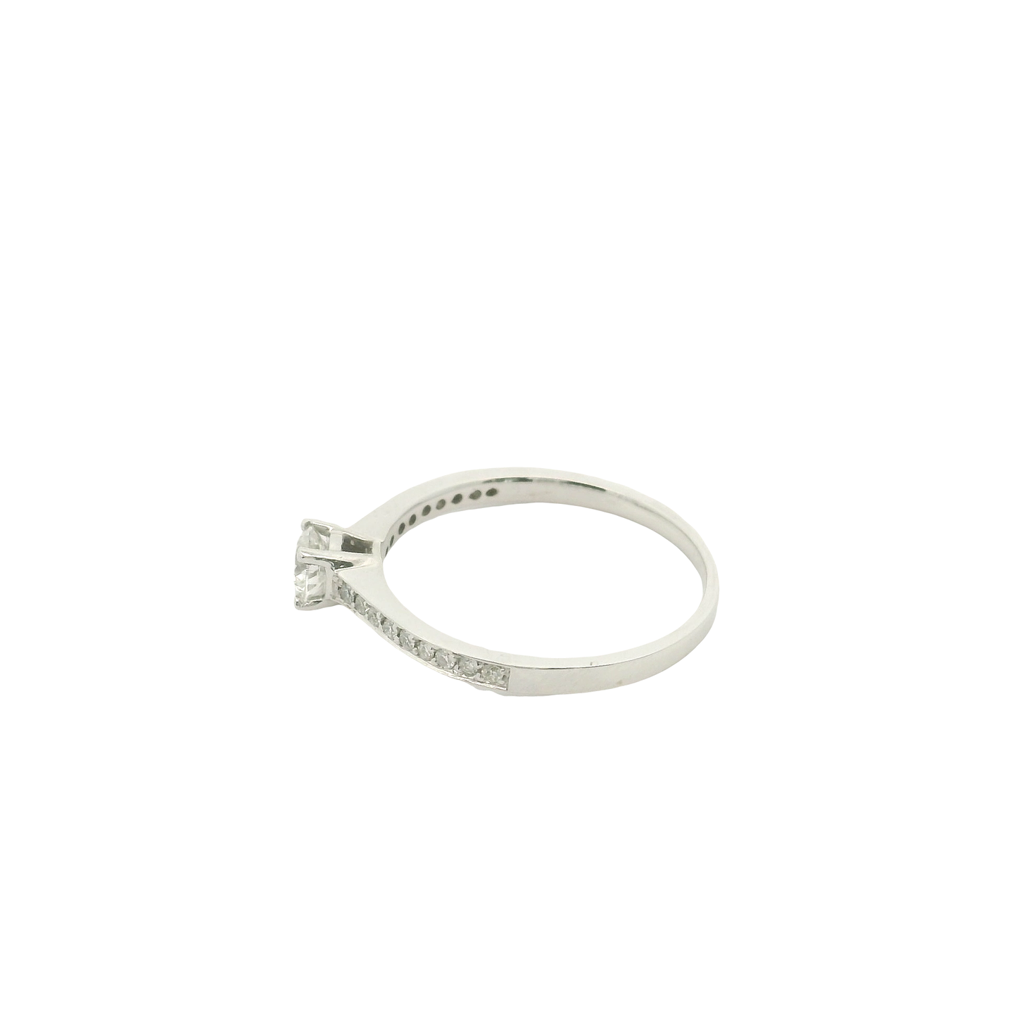 Anillo de compromiso.