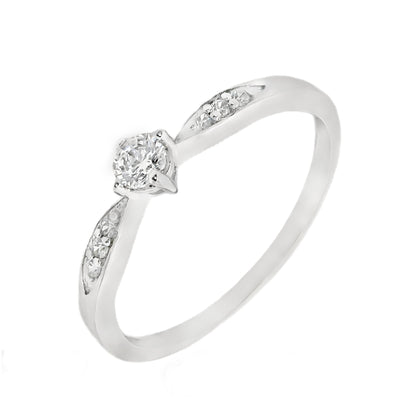 Anillo de compromiso.