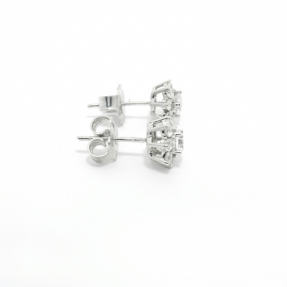 Pendientes cortos.