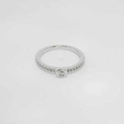 Anillo de compromiso.