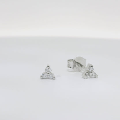 Pendientes cortos