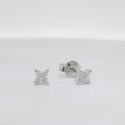 Pendientes cortos