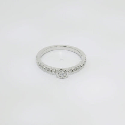 Anillo de compromiso.