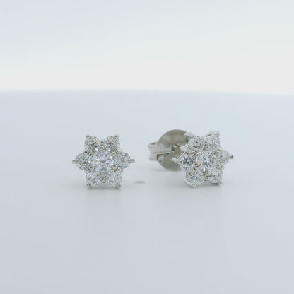 Pendientes cortos.