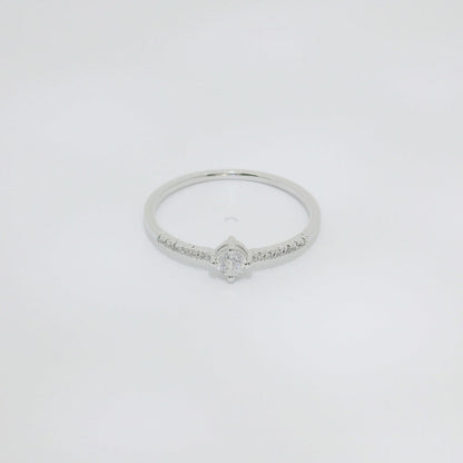 Anillo de compromiso.
